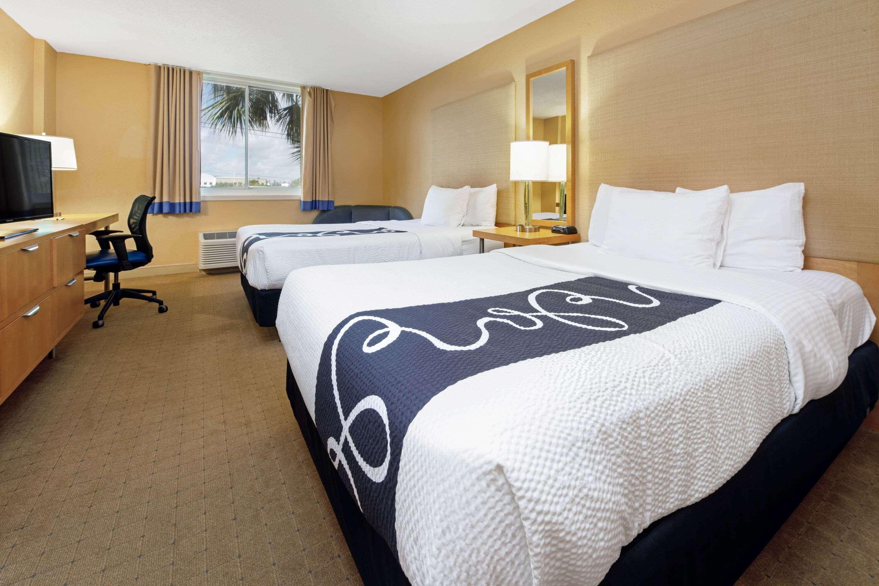 מלון La Quinta By Wyndham Coral Springs South מראה חיצוני תמונה