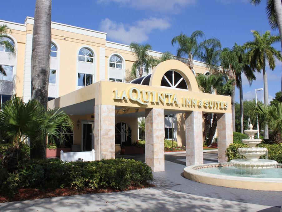 מלון La Quinta By Wyndham Coral Springs South מראה חיצוני תמונה
