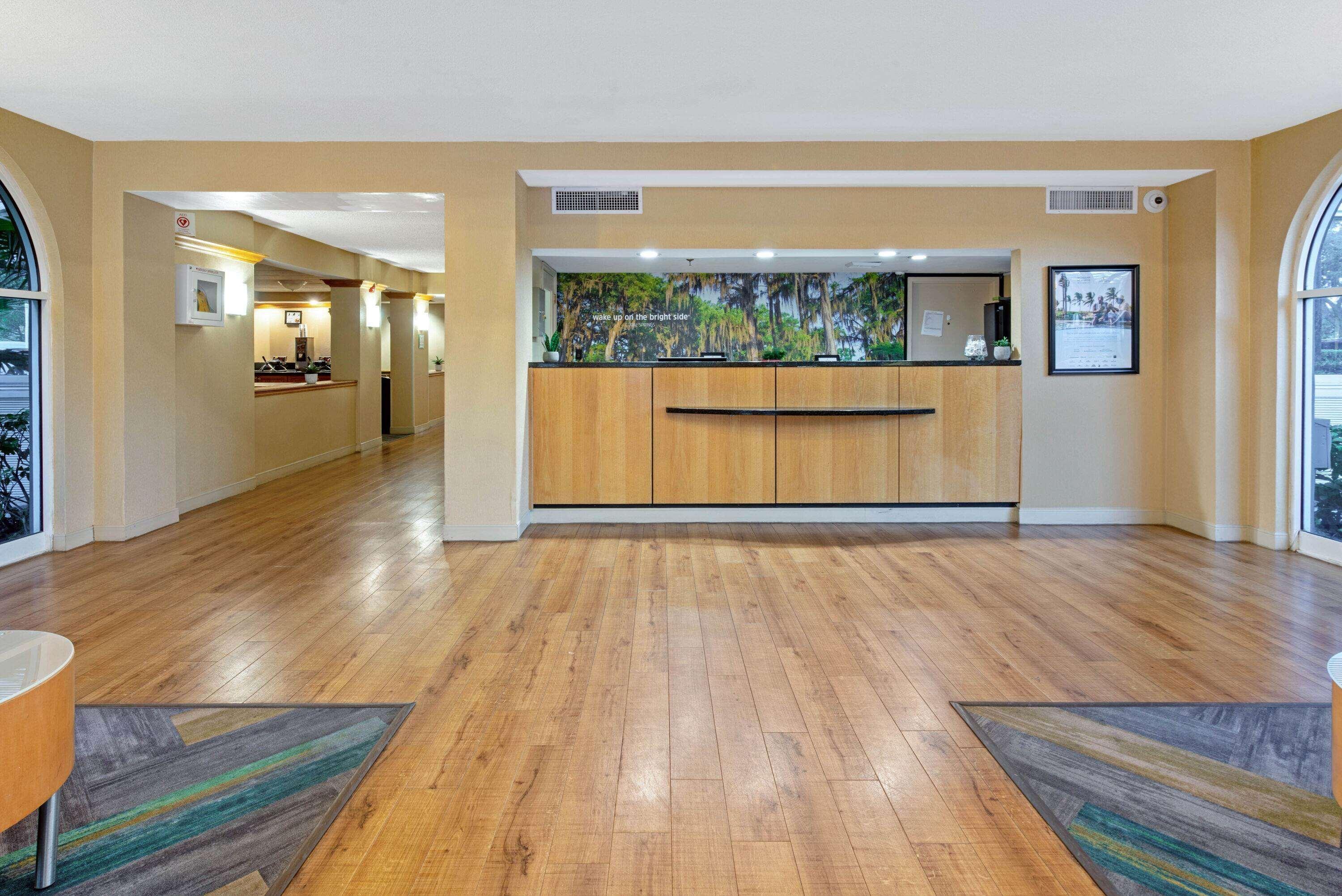 מלון La Quinta By Wyndham Coral Springs South מראה חיצוני תמונה
